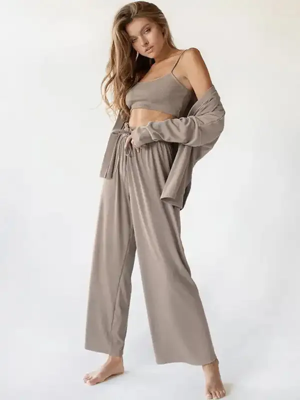 Comfortable women’s pajamas for home wear three-piece set